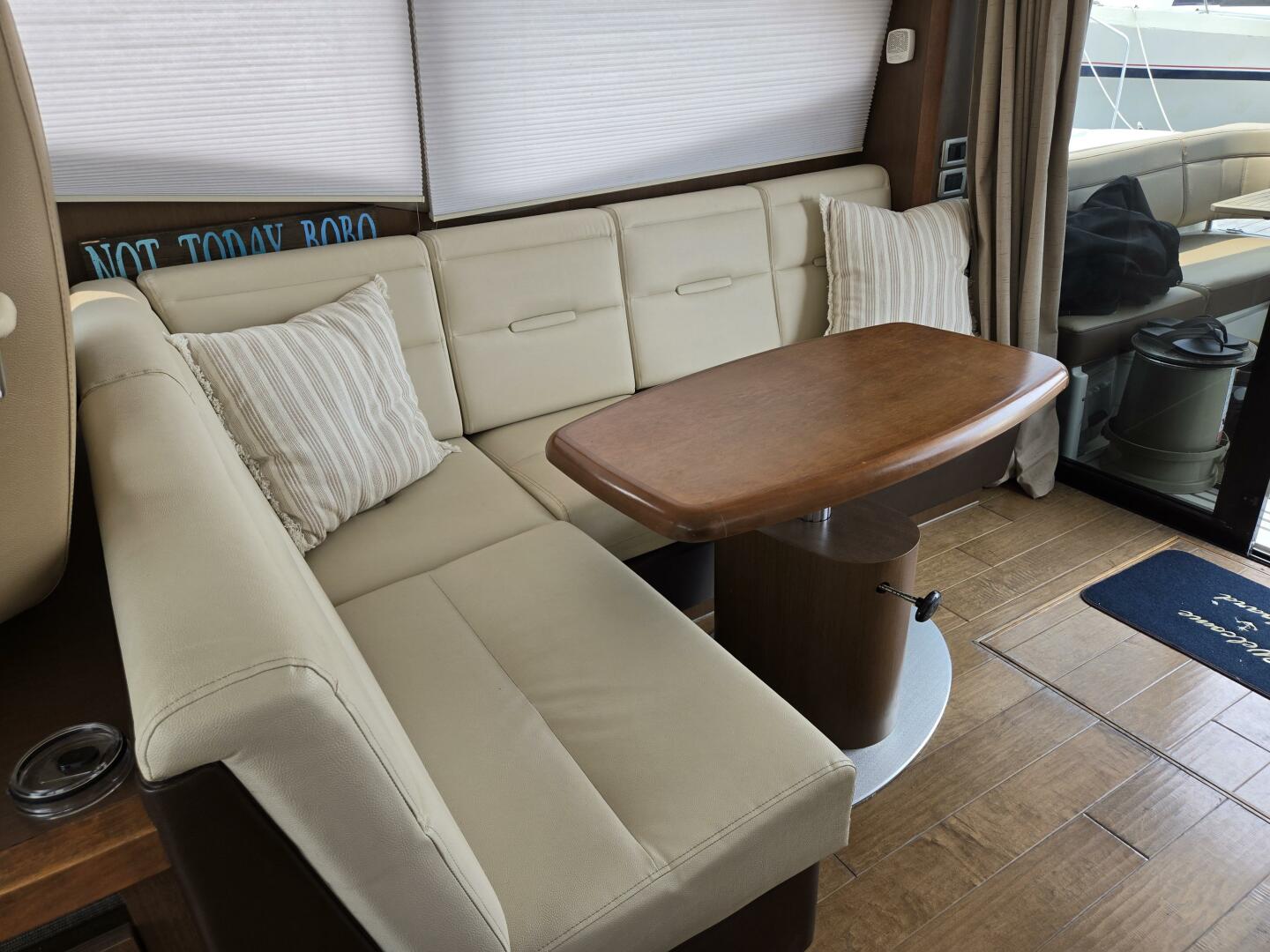 Slide: The Image of Sea Ray 400 Sundancer 2017 - 5368510