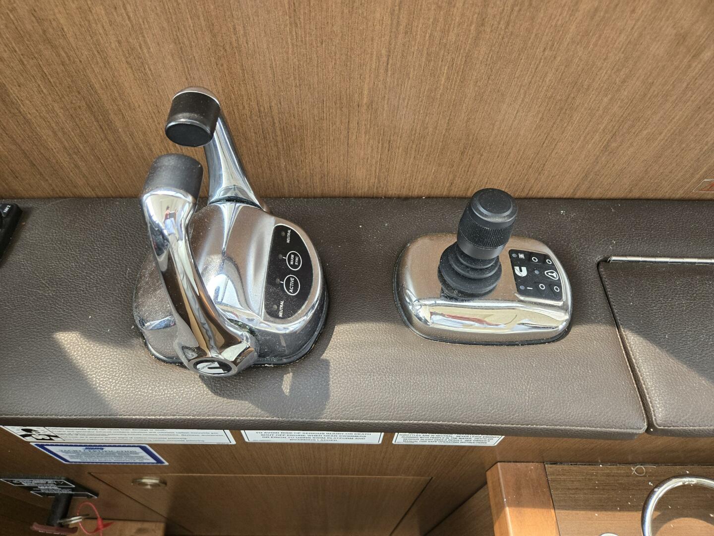Slide: The Image of Sea Ray 400 Sundancer 2017 - 5368552