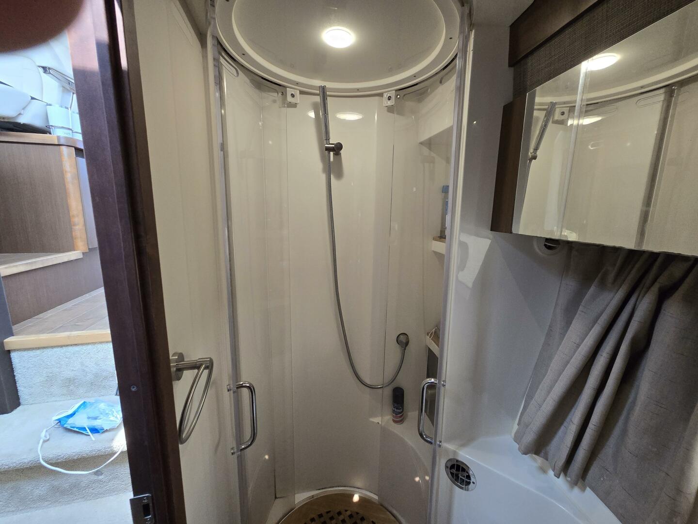 Slide: The Image of Sea Ray 400 Sundancer 2017 - 5368554