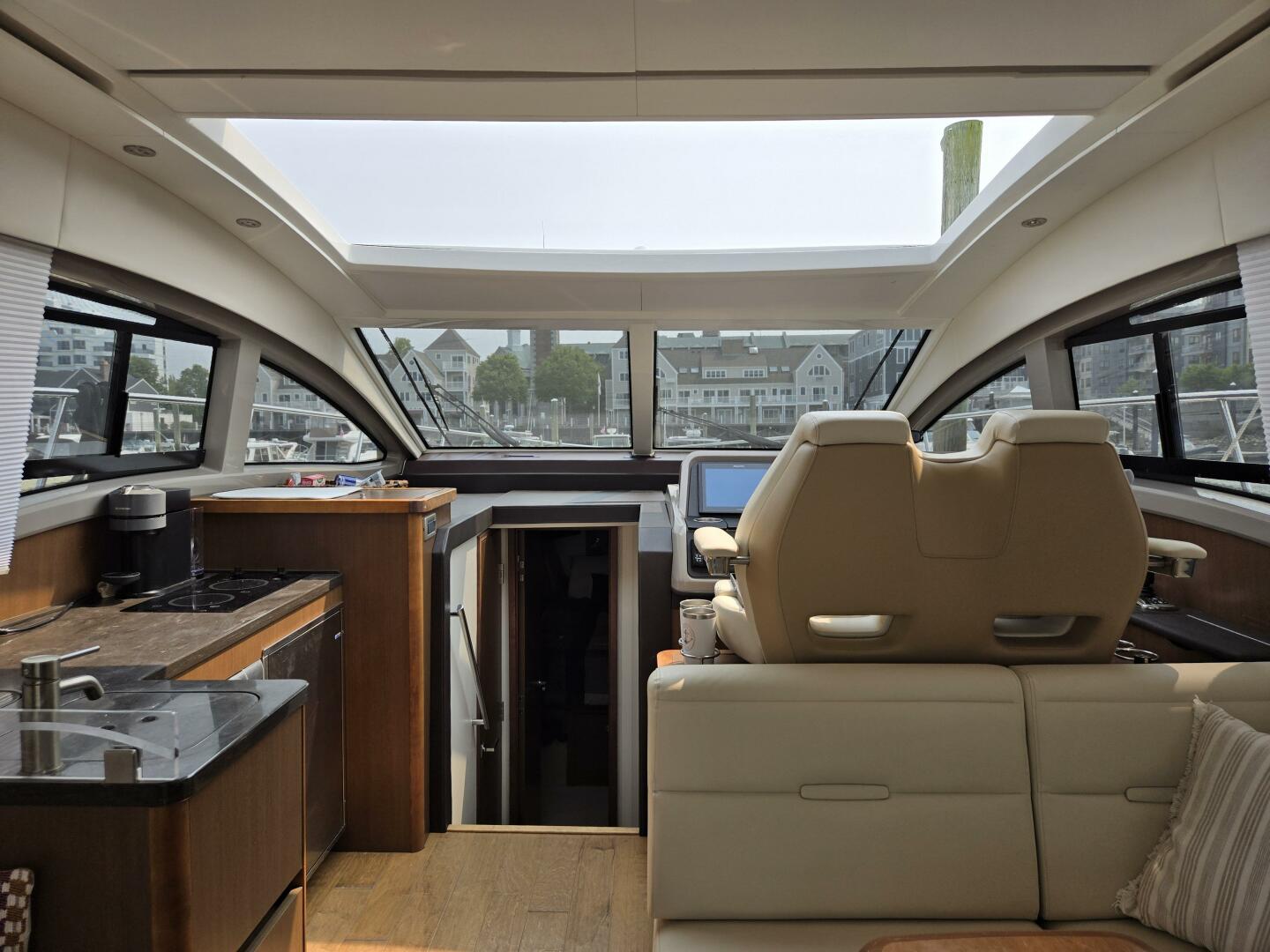 Slide: The Image of Sea Ray 400 Sundancer 2017 - 5368558