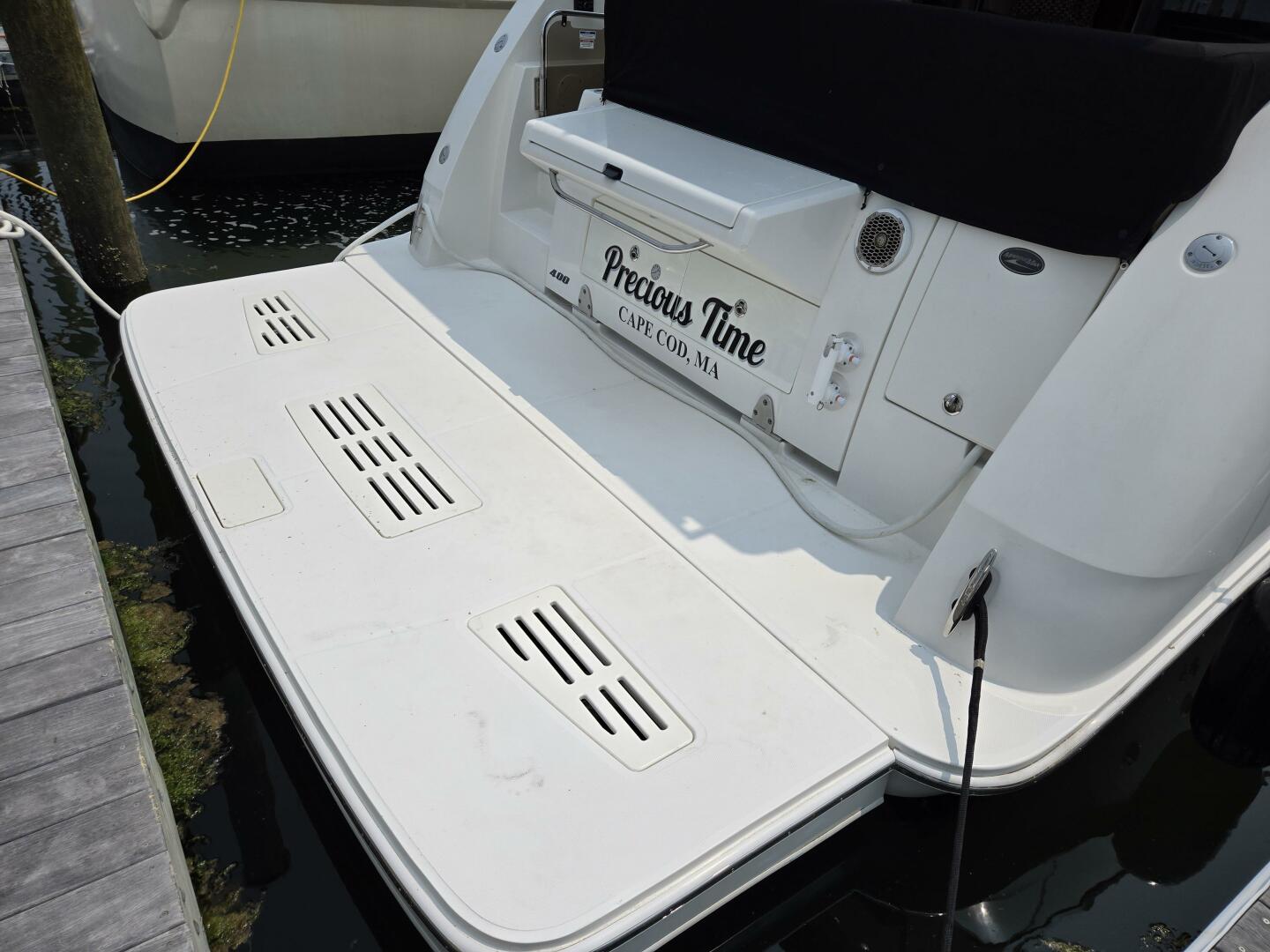 Slide: The Image of Sea Ray 400 Sundancer 2017 - 5368457