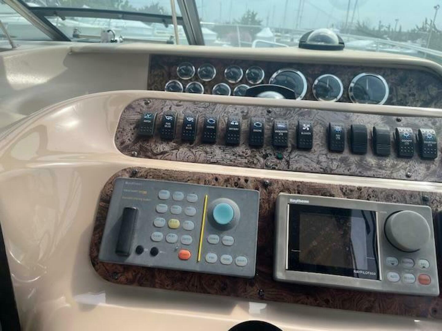 Slide: The Image of Sea Ray 40 Sundancer 1999 - 5263205