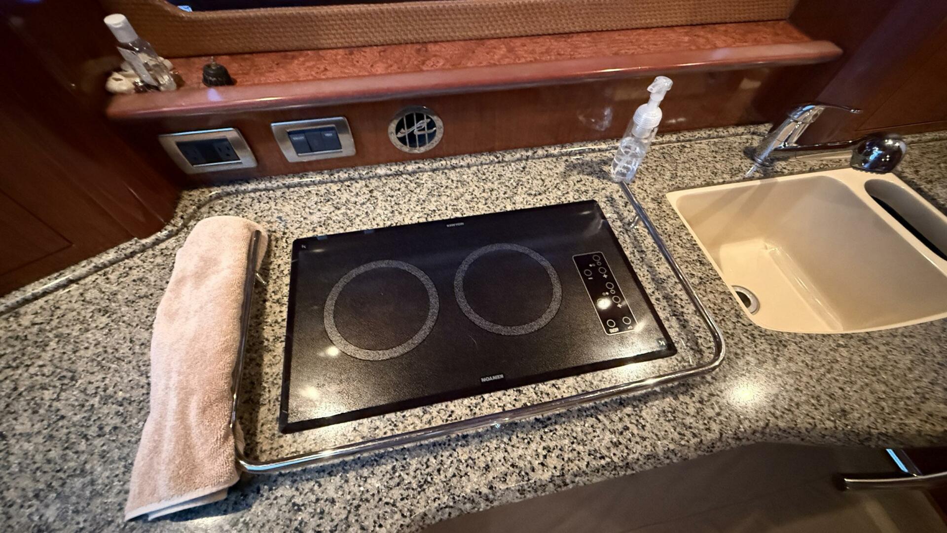 Slide: The Image of Sea Ray 40 Sundancer 2006 - 5164350