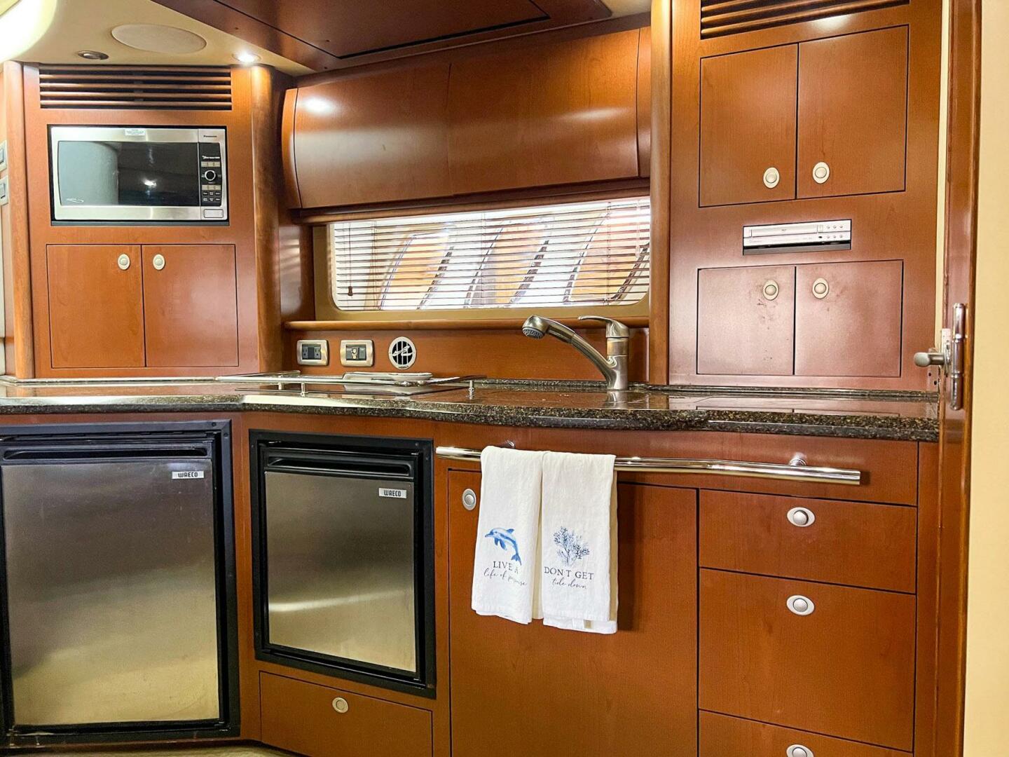 Slide: The Image of Sea Ray 40 Sundancer 2007 - 5133793