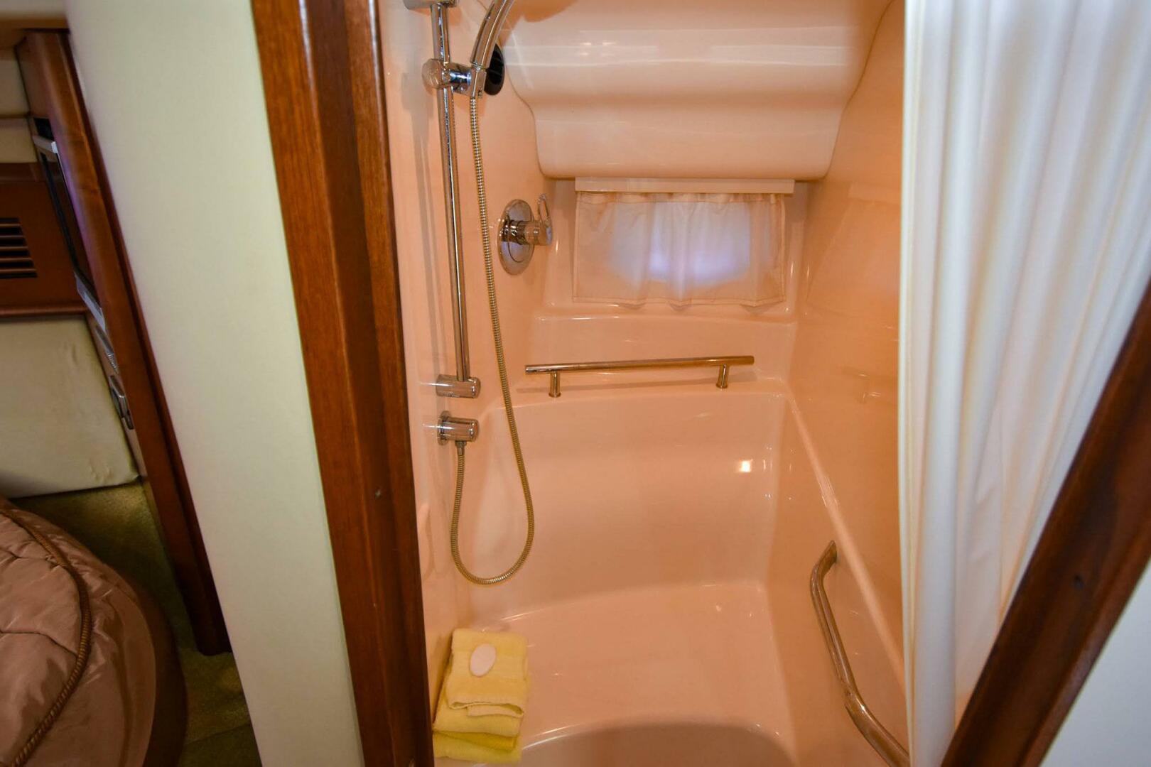 Slide: The Image of Sea Ray 40 Sundancer 2007 - 5133802