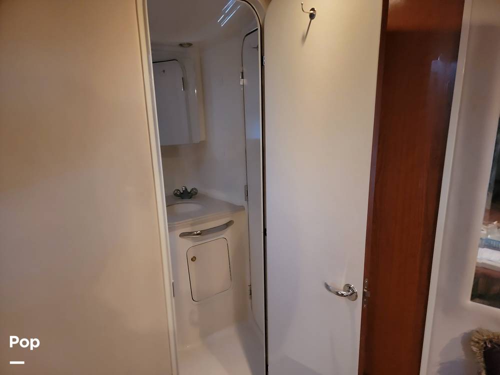Slide: The Image of Sea Ray 410 Sundancer 2001 - 110