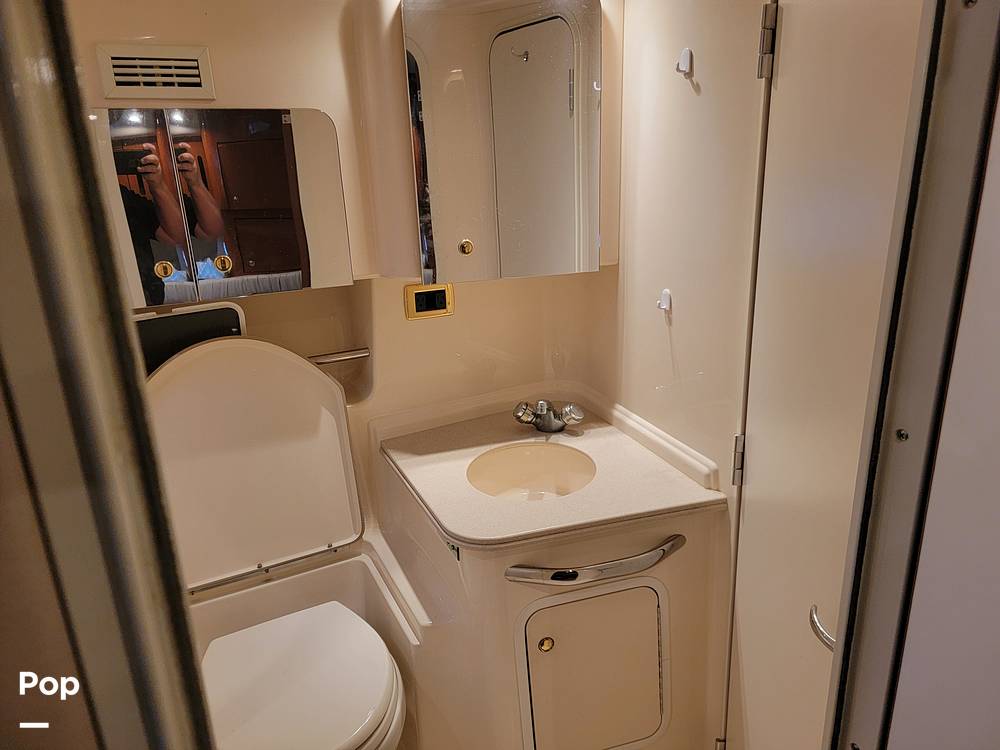 Slide: The Image of Sea Ray 410 Sundancer 2001 - 111