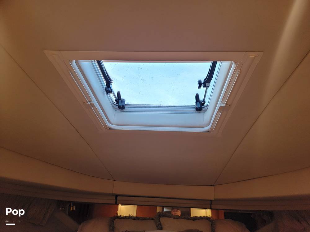 Slide: The Image of Sea Ray 410 Sundancer 2001 - 131