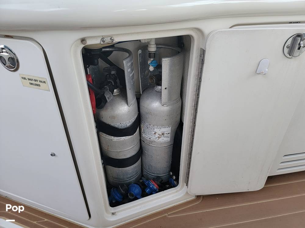 Slide: The Image of Sea Ray 410 Sundancer 2001 - 27