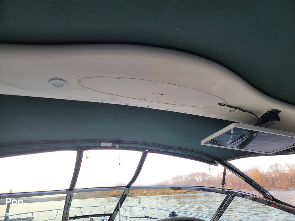 Slide: The Image of Sea Ray 410 Sundancer 2001 - 36