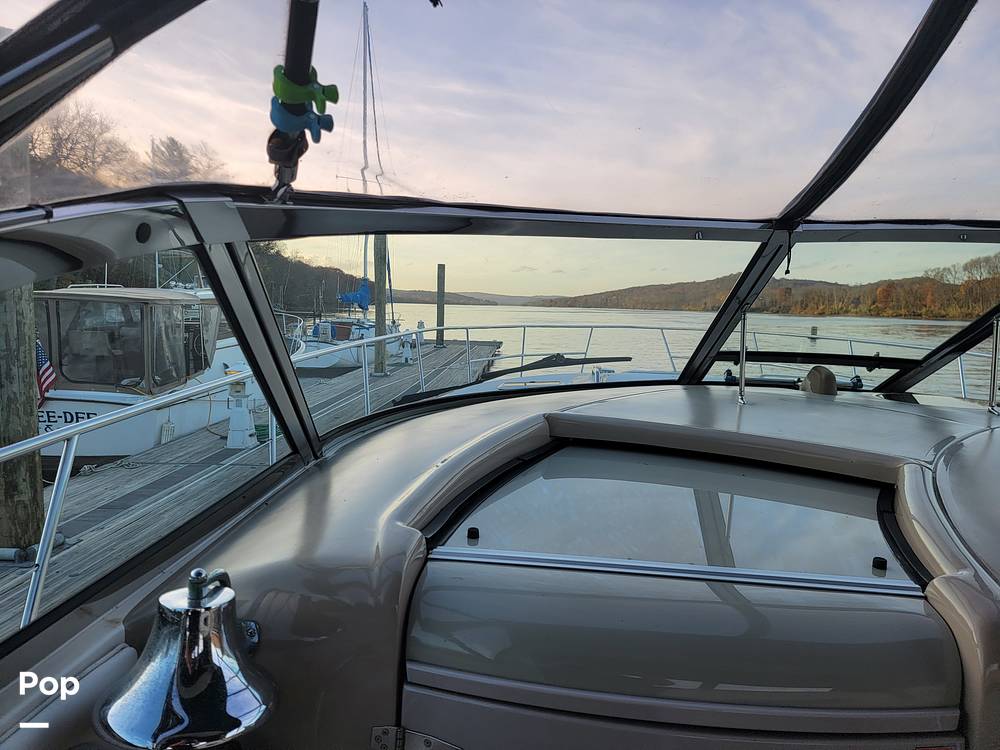 Slide: The Image of Sea Ray 410 Sundancer 2001 - 39