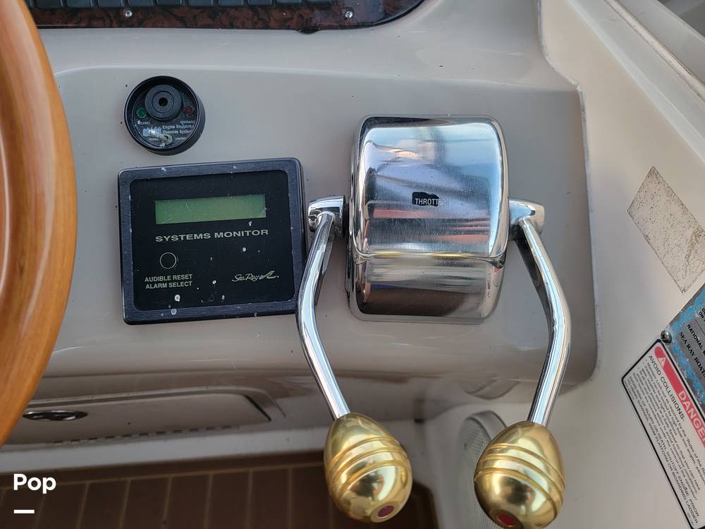 Slide: The Image of Sea Ray 410 Sundancer 2001 - 53