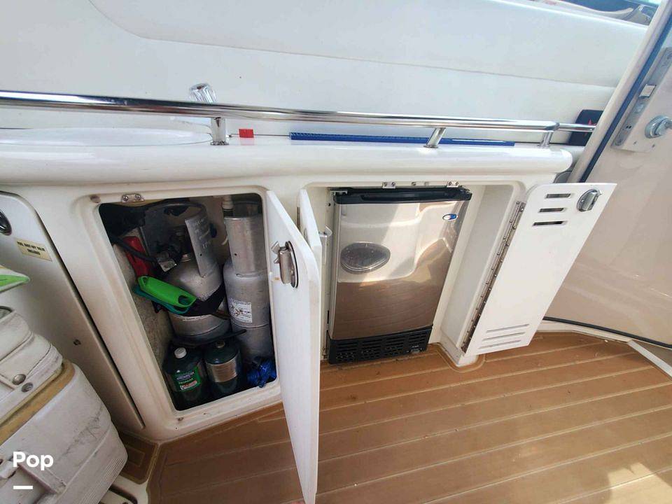 Slide: The Image of Sea Ray 410 Sundancer 2001 - 8