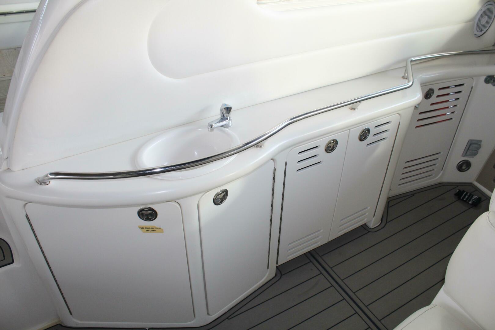 Slide: The Image of Sea Ray 410 Sundancer 2003 - 4247538