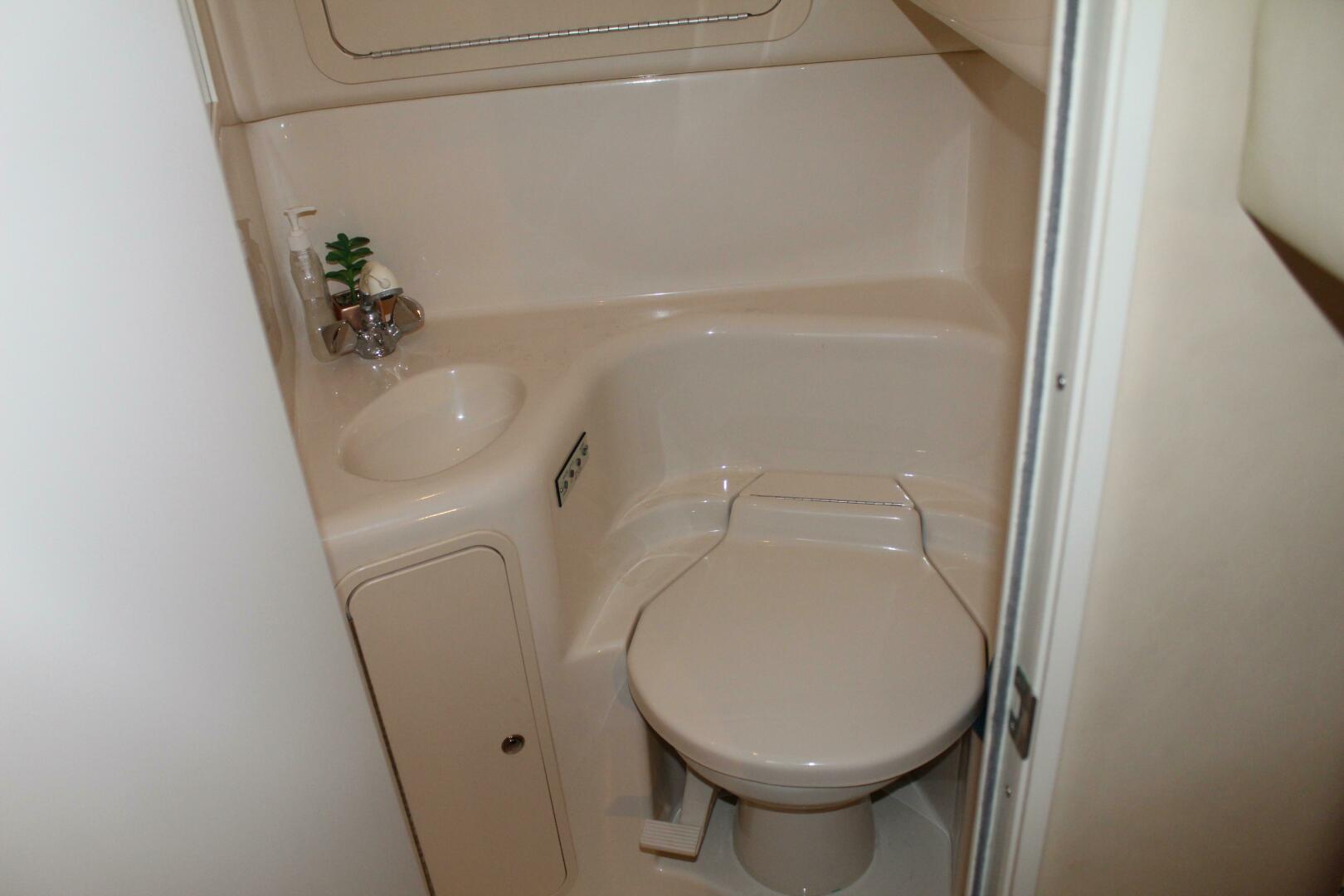 Slide: The Image of Sea Ray 410 Sundancer 2003 - 4247546