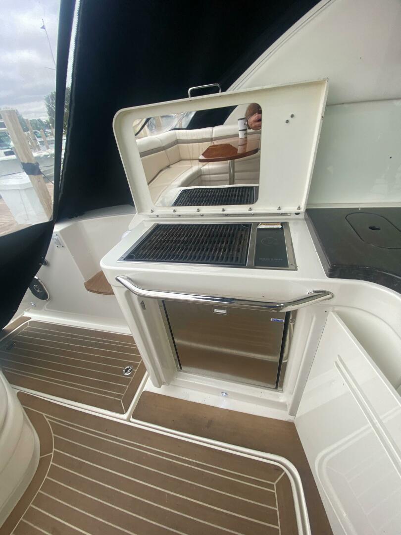 Slide: The Image of Sea Ray 410 Sundancer 2012 - 4434437