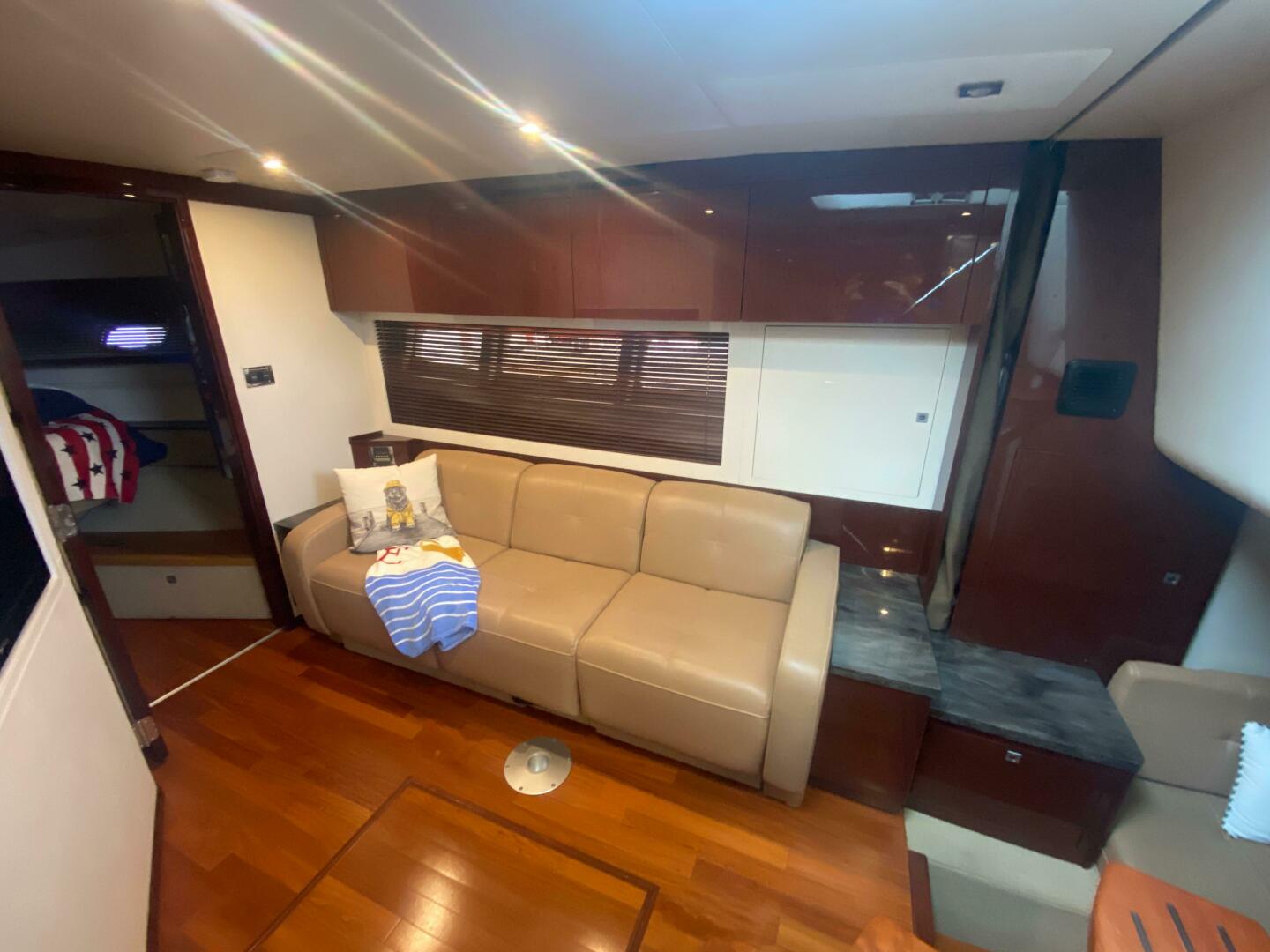 Slide: The Image of Sea Ray 410 Sundancer 2012 - 4434396