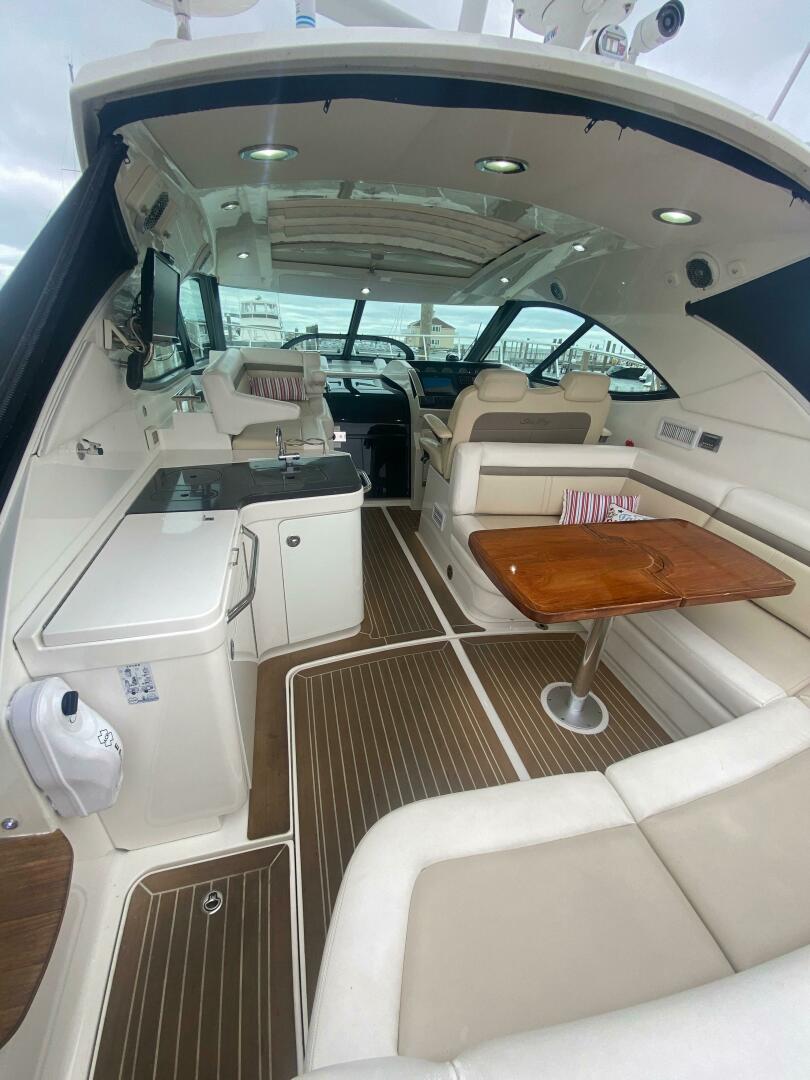 Slide: The Image of Sea Ray 410 Sundancer 2012 - 4434488