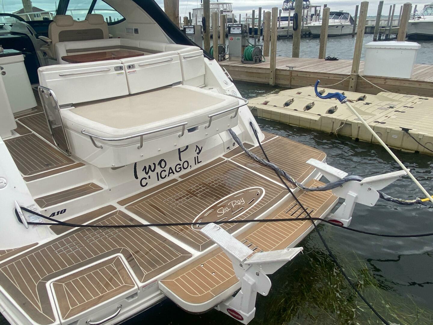 Slide: The Image of Sea Ray 410 Sundancer 2012 - 4434509