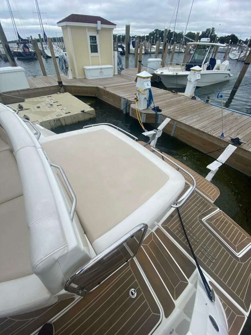 Slide: The Image of Sea Ray 410 Sundancer 2012 - 4434529