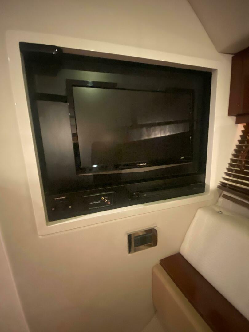 Slide: The Image of Sea Ray 410 Sundancer 2012 - 4434540