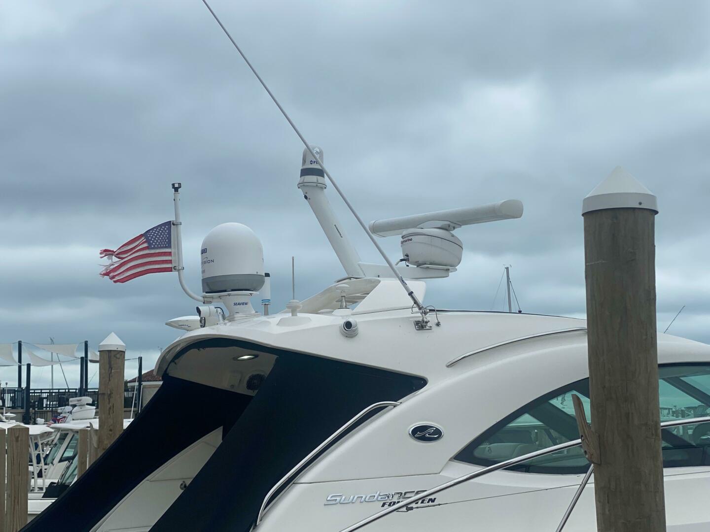 Slide: The Image of Sea Ray 410 Sundancer 2012 - 4434553
