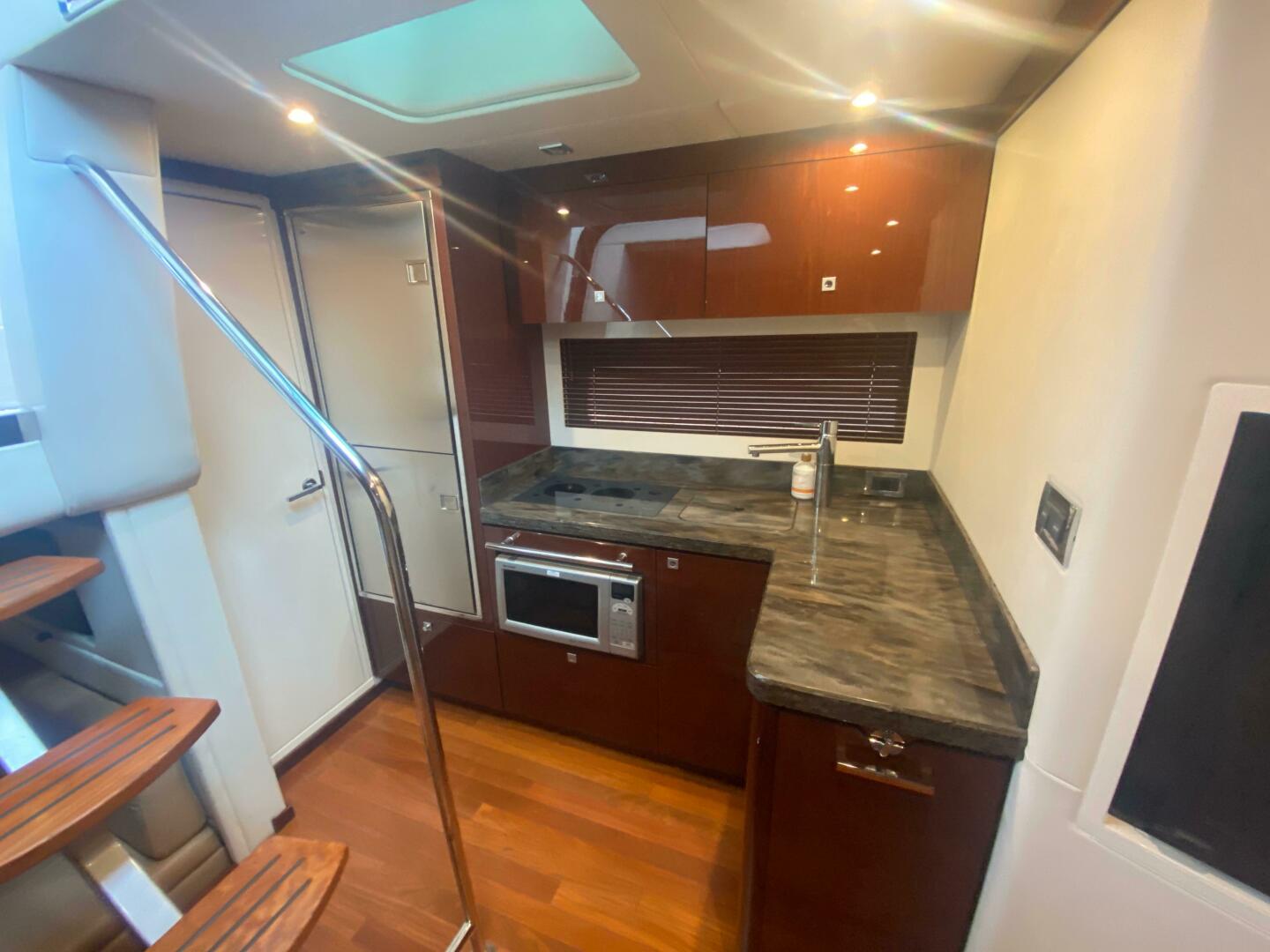 Slide: The Image of Sea Ray 410 Sundancer 2012 - 4434558