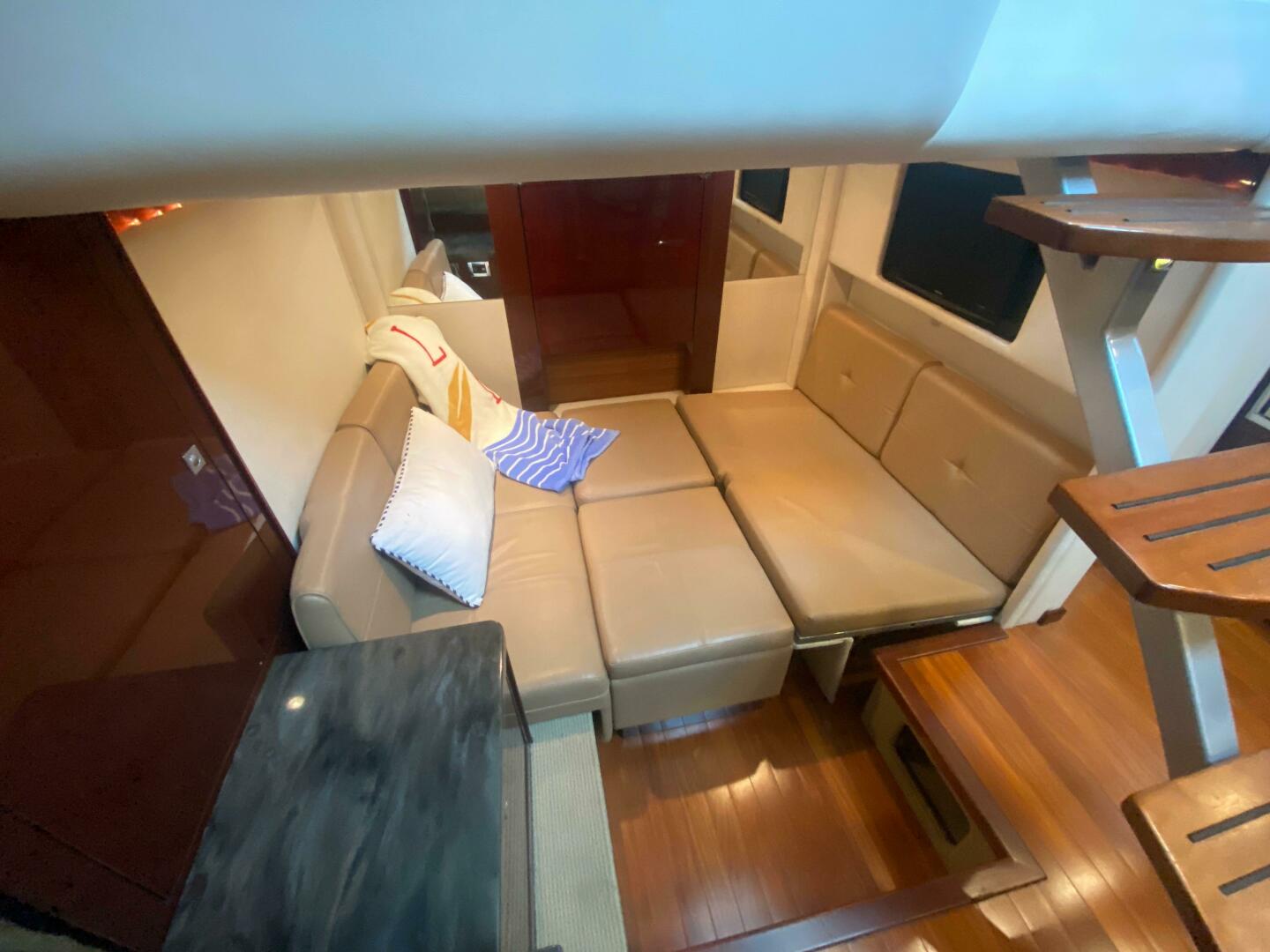 Slide: The Image of Sea Ray 410 Sundancer 2012 - 4434562