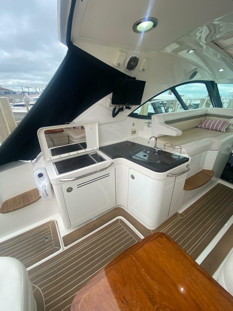 Slide: The Image of Sea Ray 410 Sundancer 2012 - 4434594