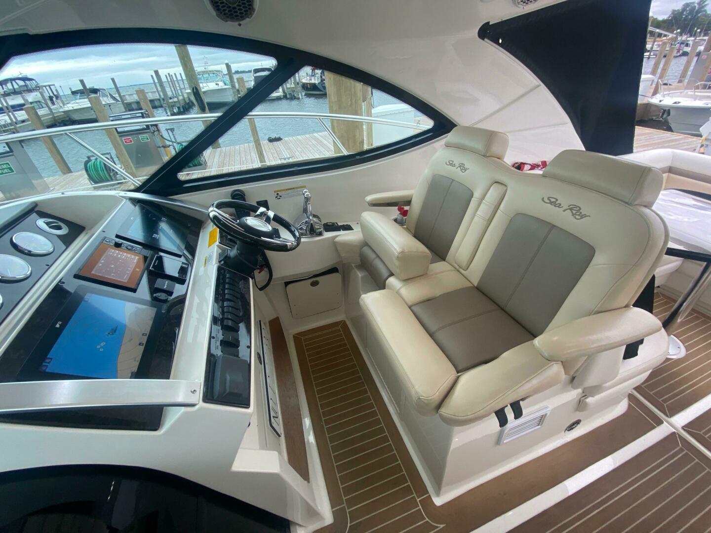 Slide: The Image of Sea Ray 410 Sundancer 2012 - 4434598