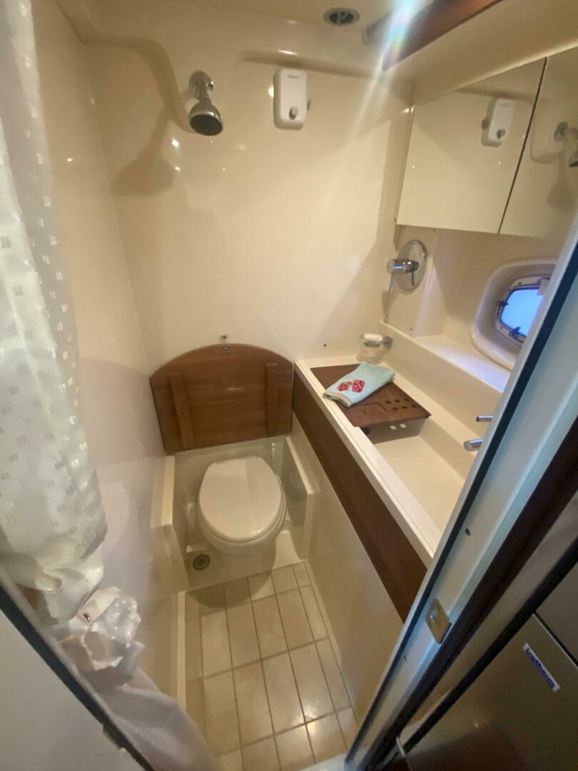 Slide: The Image of Sea Ray 410 Sundancer 2012 - 4434403