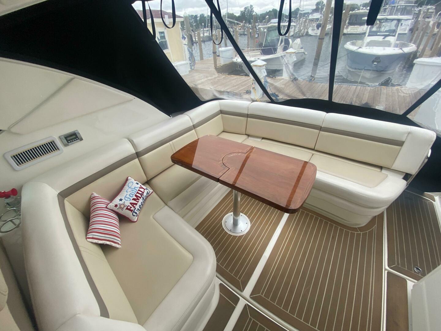Slide: The Image of Sea Ray 410 Sundancer 2012 - 4434603