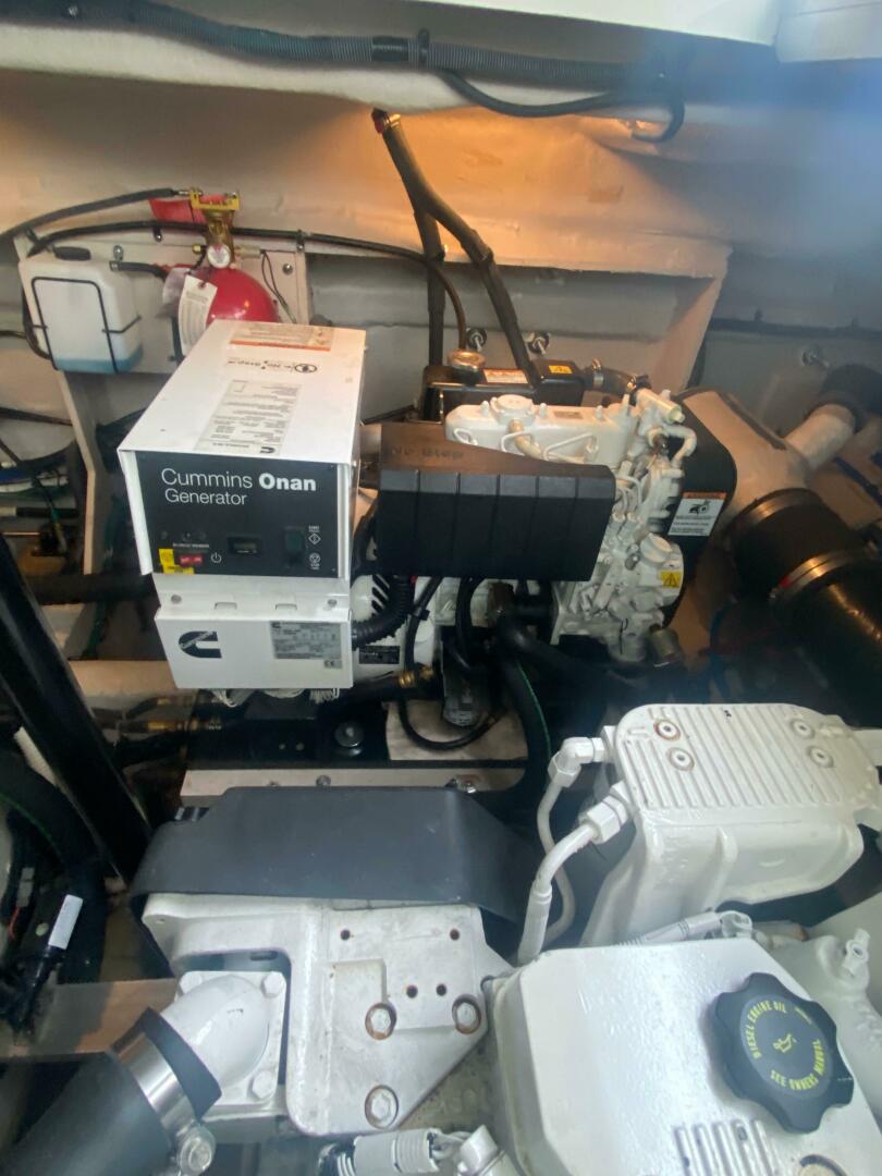 Slide: The Image of Sea Ray 410 Sundancer 2012 - 4434406