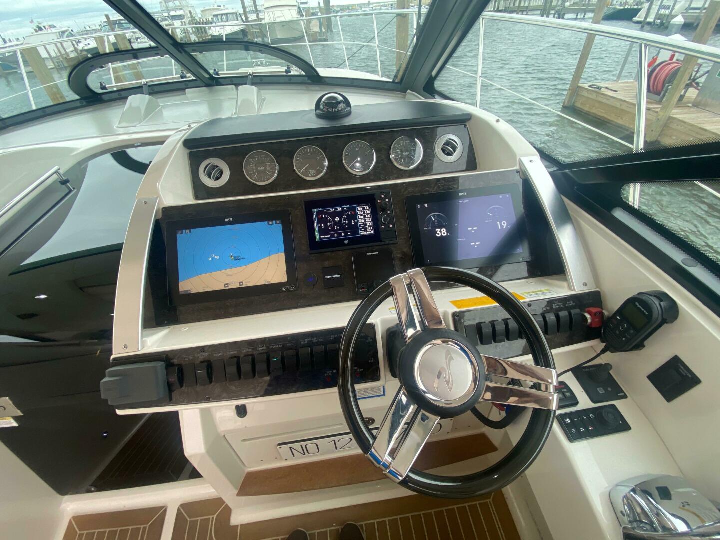 Slide: The Image of Sea Ray 410 Sundancer 2012 - 4434410