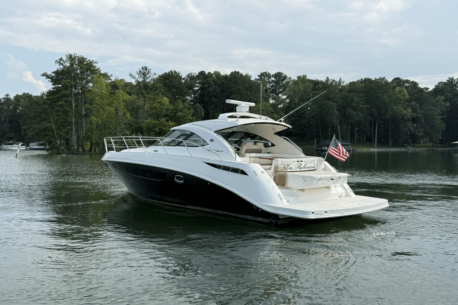Slide: The Image of Sea Ray 410 SUNDANCER 2013 - 12