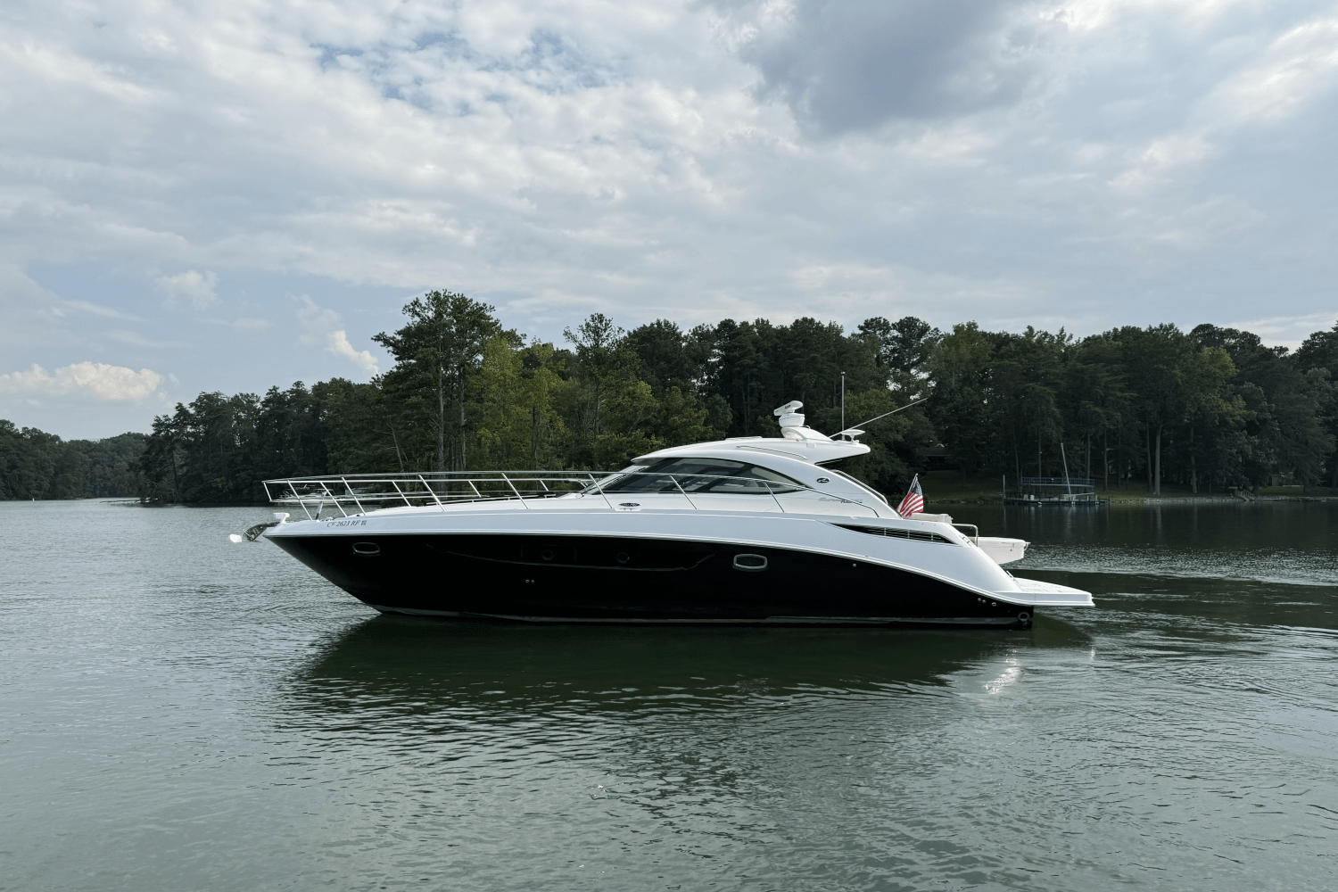 Slide: The Image of Sea Ray 410 SUNDANCER 2013 - 15