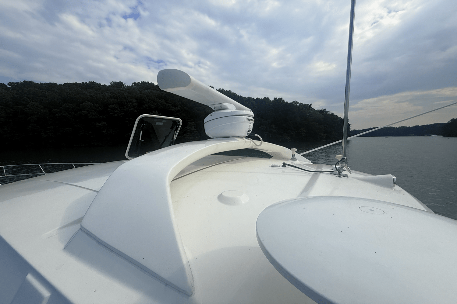 Slide: The Image of Sea Ray 410 SUNDANCER 2013 - 46