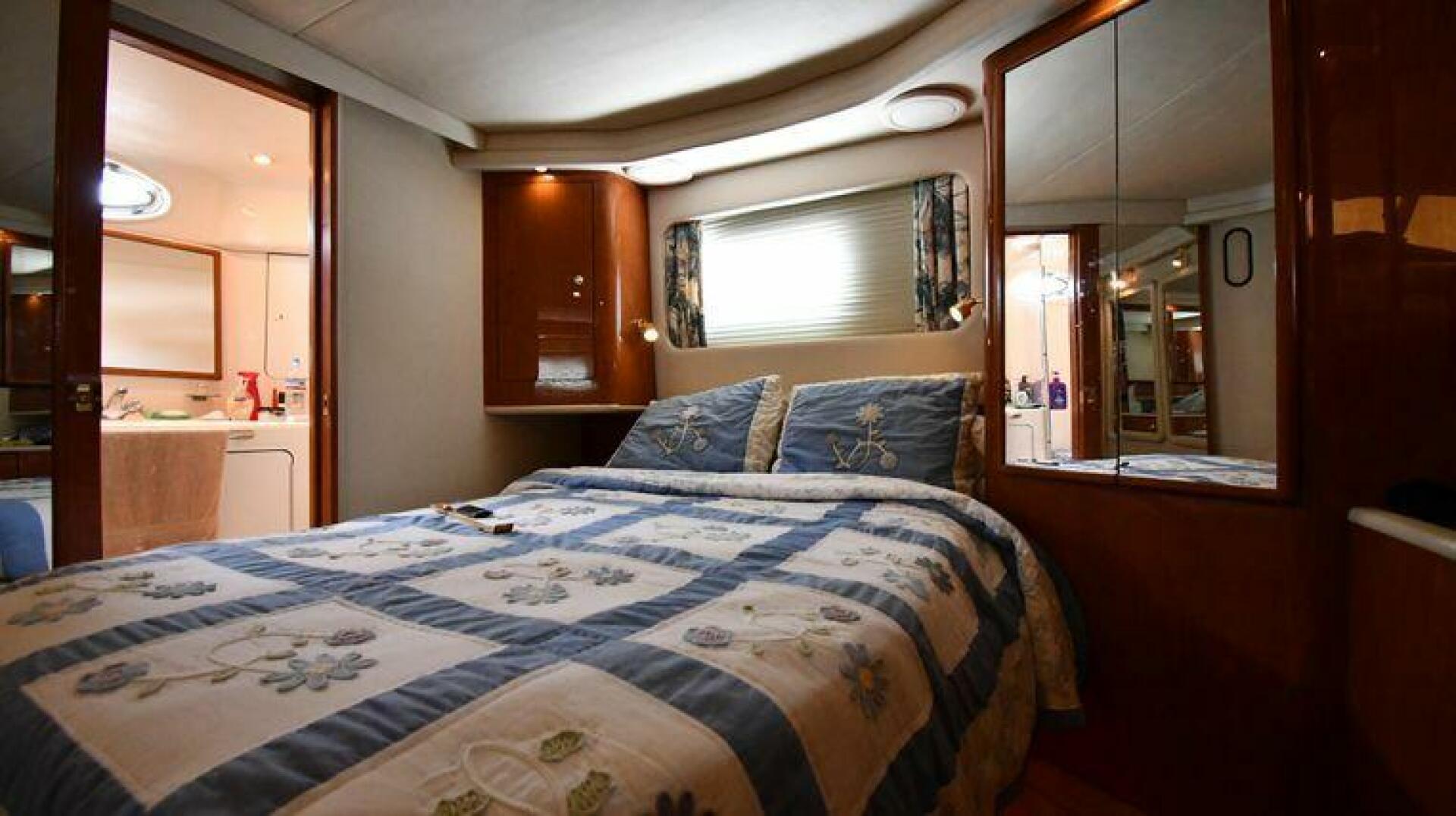 Slide: The Image of Sea Ray 420 Aft Cabin 1999 - 4874641