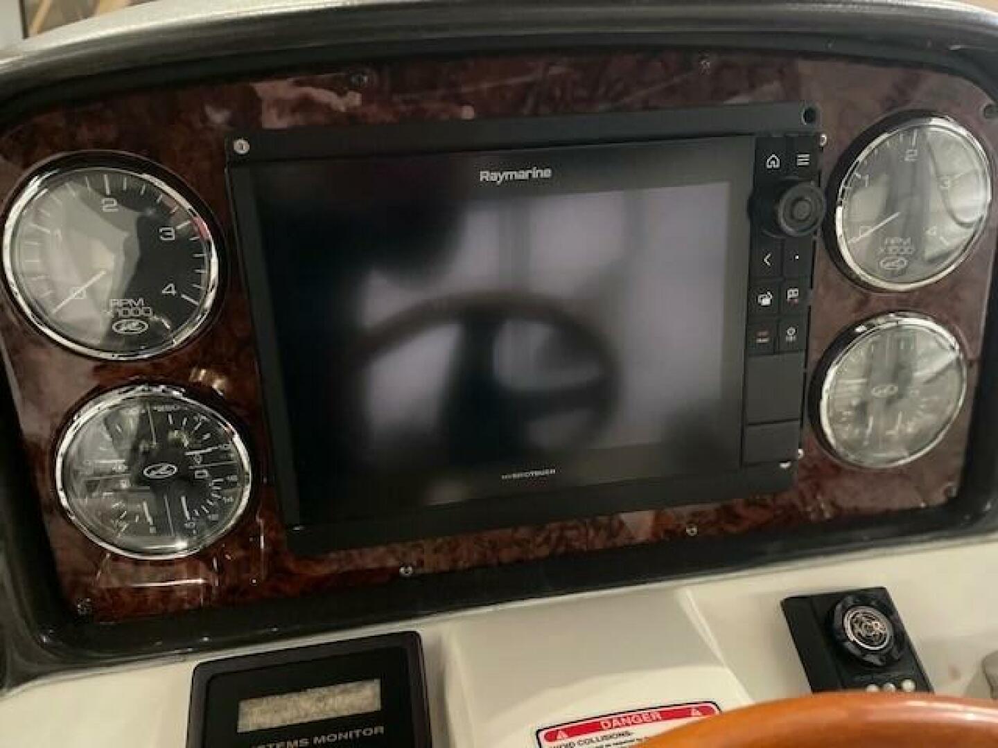Slide: The Image of Sea Ray 420 Sedan Bridge 2005 - 5129551
