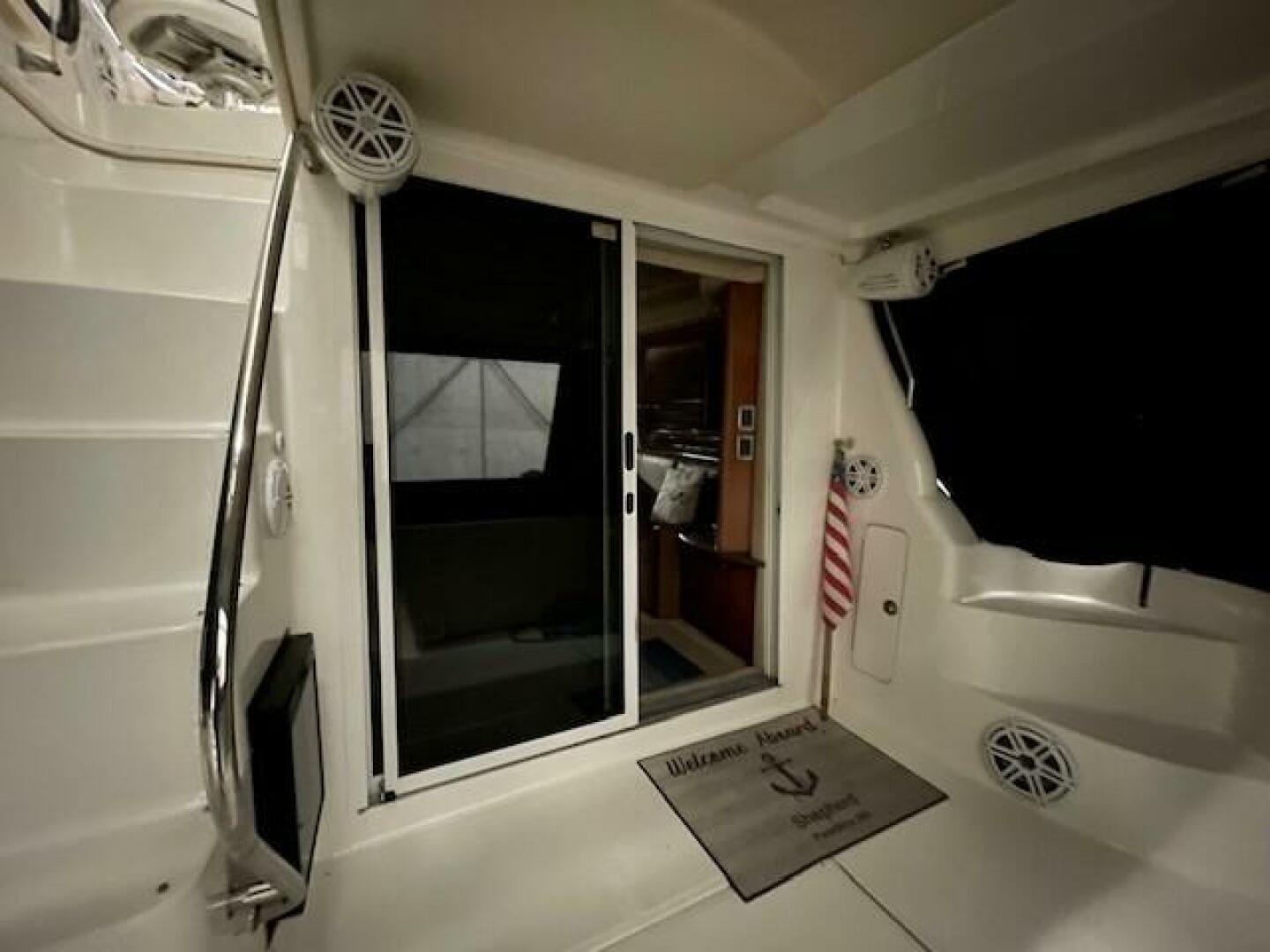 Slide: The Image of Sea Ray 420 Sedan Bridge 2005 - 5129513