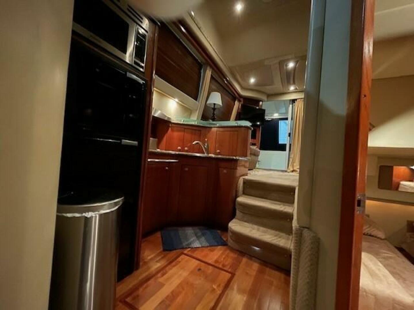 Slide: The Image of Sea Ray 420 Sedan Bridge 2005 - 5129535