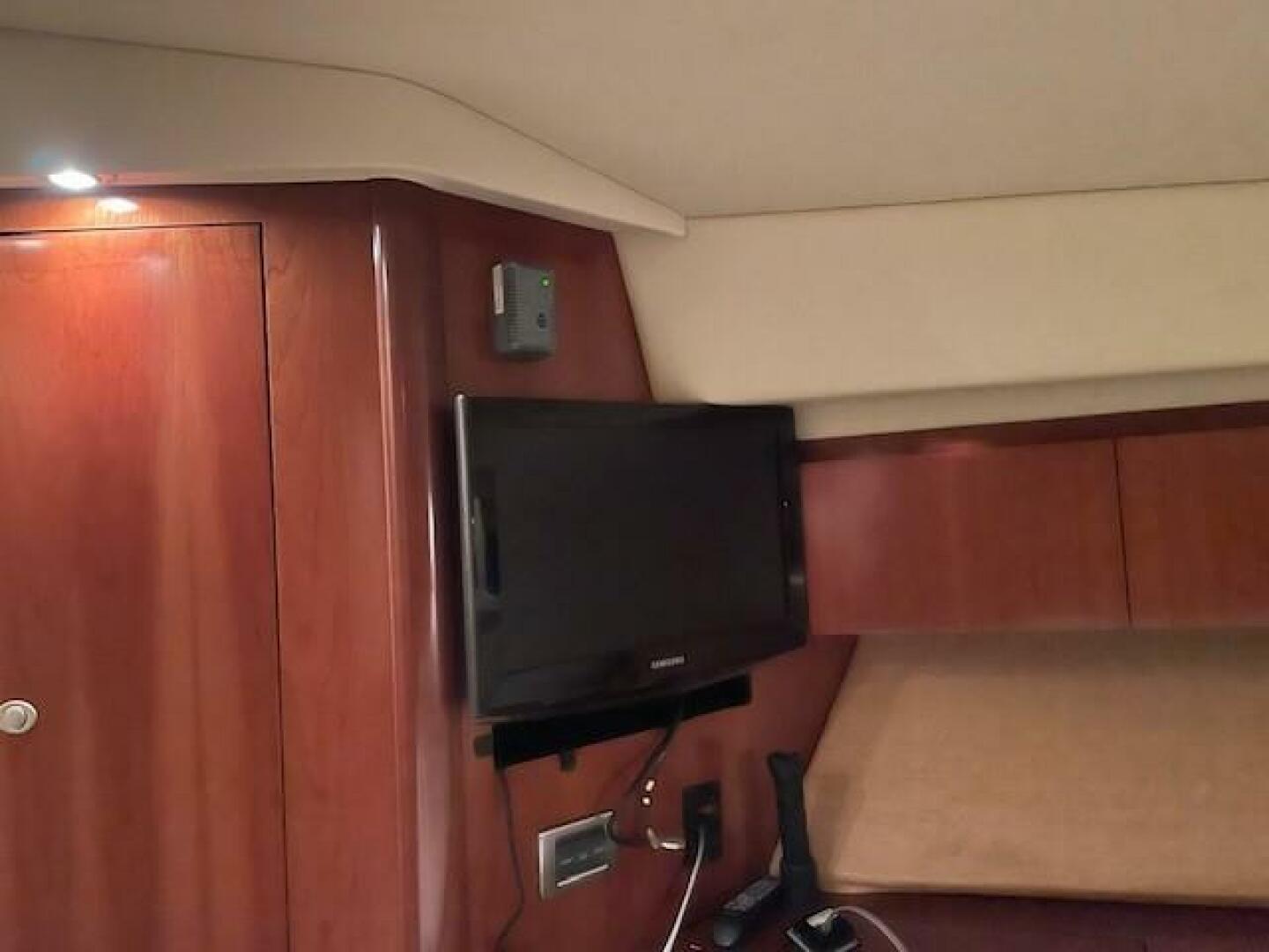 Slide: The Image of Sea Ray 420 Sedan Bridge 2005 - 5129541