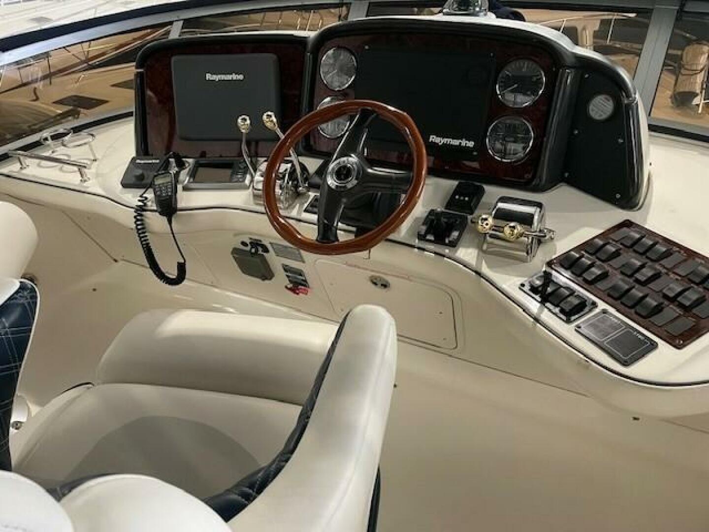 Slide: The Image of Sea Ray 420 Sedan Bridge 2005 - 5129560
