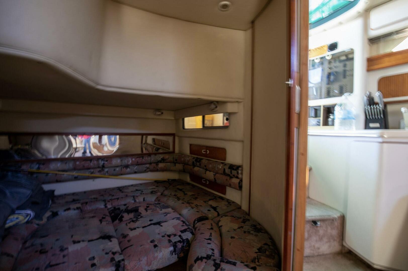 Slide: The Image of Sea Ray 420 Sundancer 1990 - 4869029