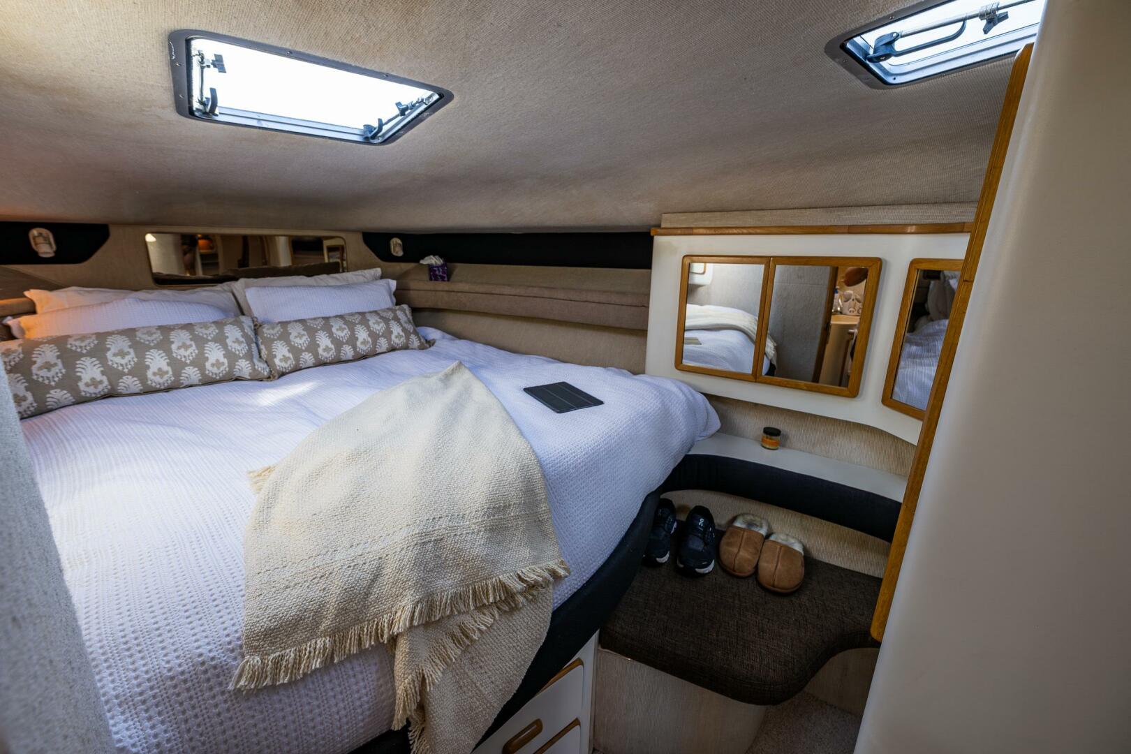 Slide: The Image of Sea Ray 420 Sundancer 1991 - 5239500