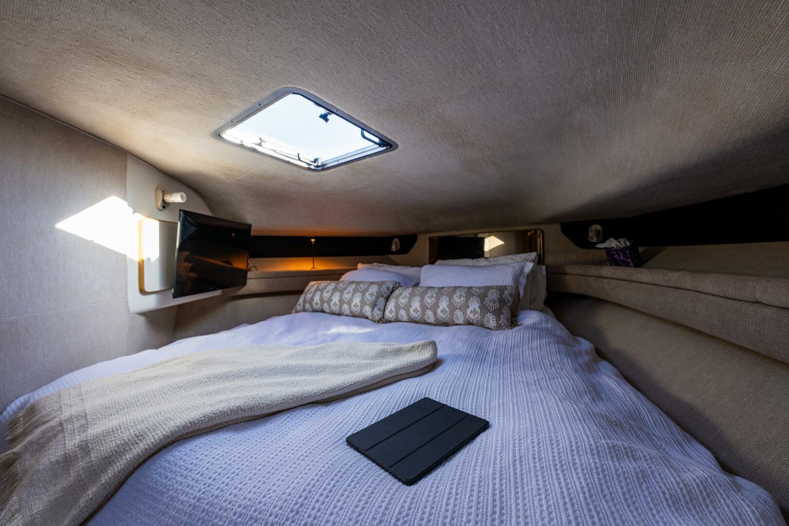 Slide: The Image of Sea Ray 420 Sundancer 1991 - 5239499