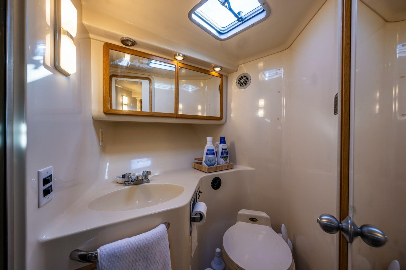 Slide: The Image of Sea Ray 420 Sundancer 1991 - 5239495