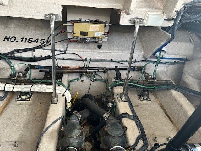 Slide: The Image of Sea Ray 420 SUNDANCER 2003 - 22