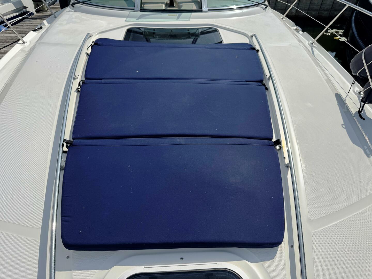 Slide: The Image of Sea Ray 420 Sundancer 2003 - 5551406