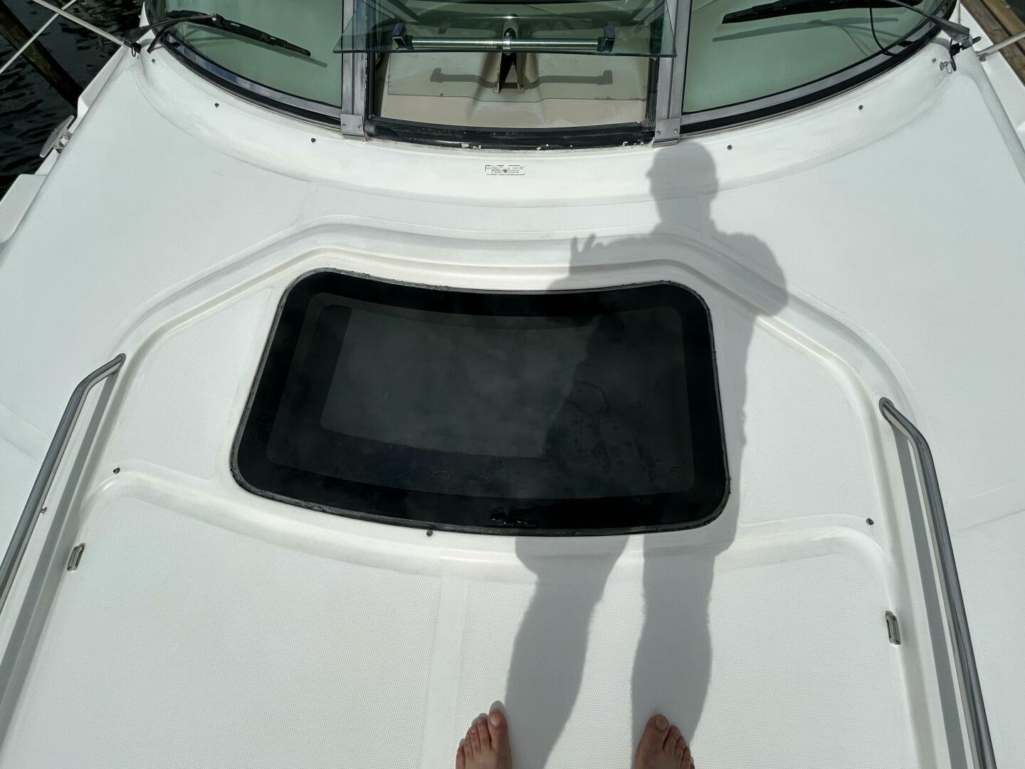 Slide: The Image of 2004 Sea Ray 420 DA  - 4683722